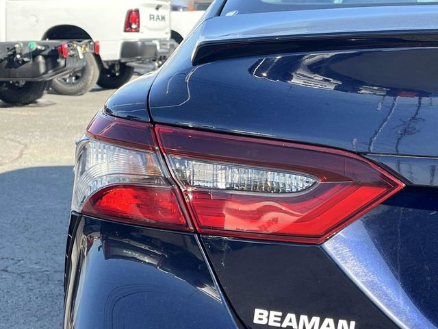 Used 2022 Toyota Camry SE image 10