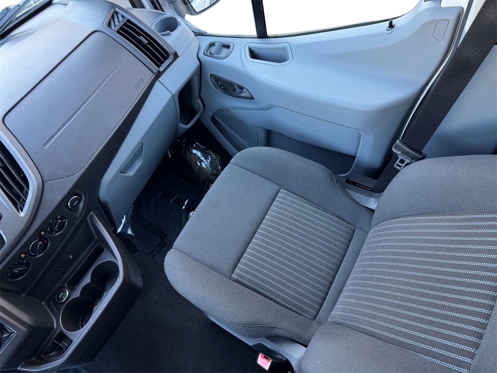 Used 2016 Ford Transit 150 XL image 17