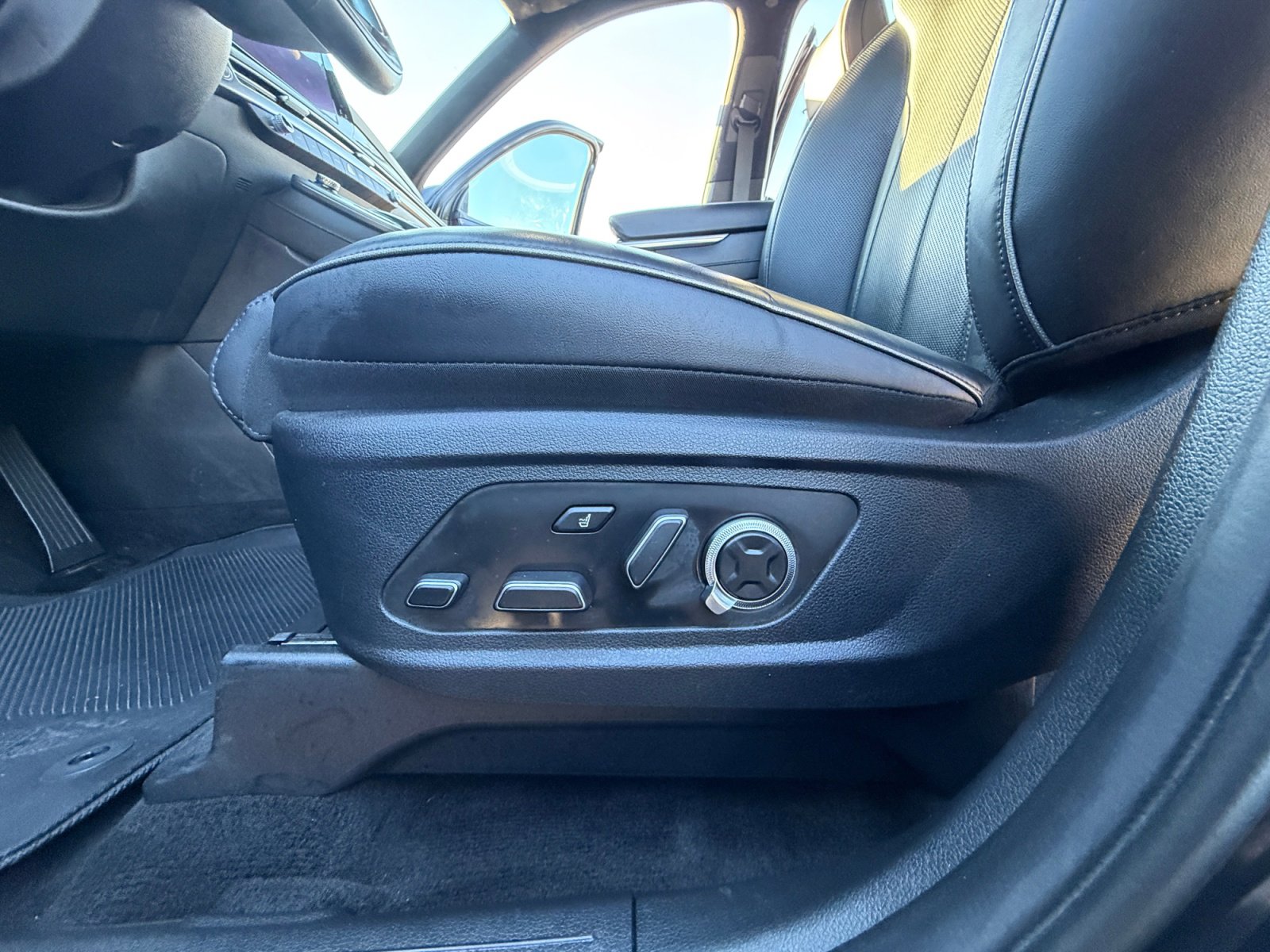 Used 2024 Hyundai Palisade Calligraphy image 14