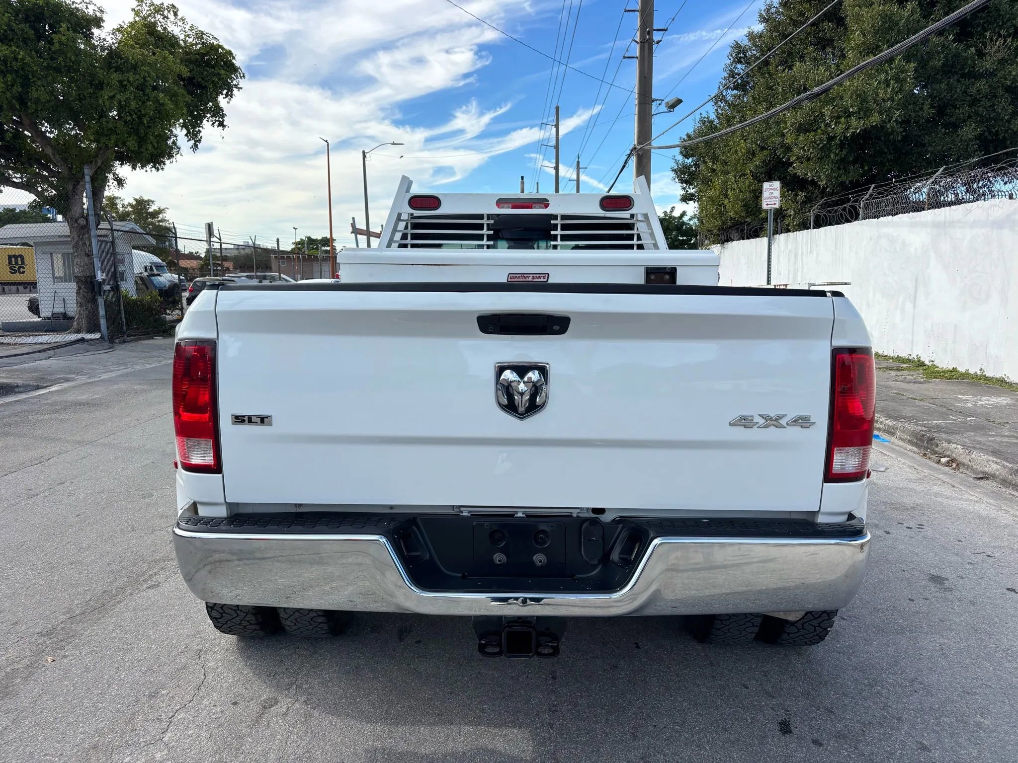 Used 2018 RAM 3500 SLT AWD/4WD image 4