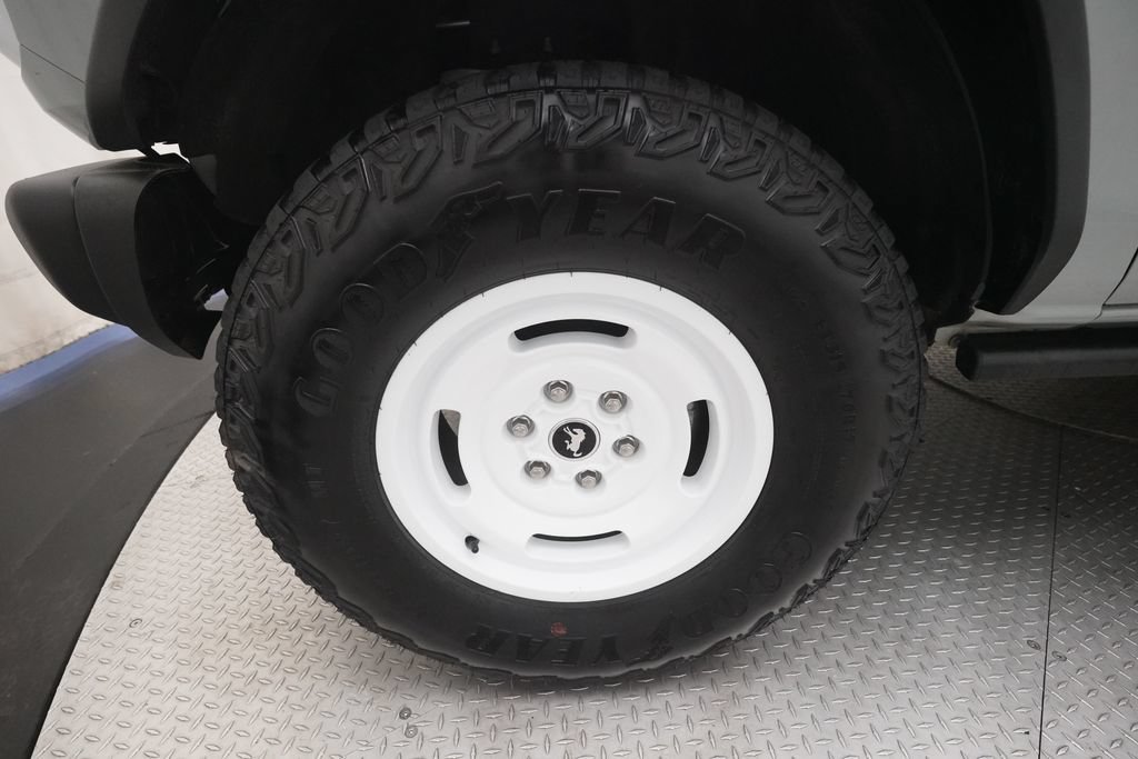 Used 2023 Ford Bronco Heritage Edition AWD/4WD image 26