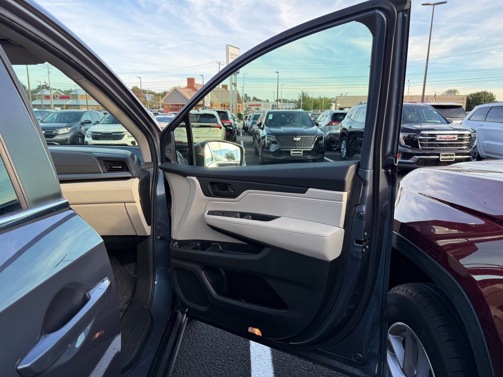 Used 2025 Honda Odyssey EX-L image 12