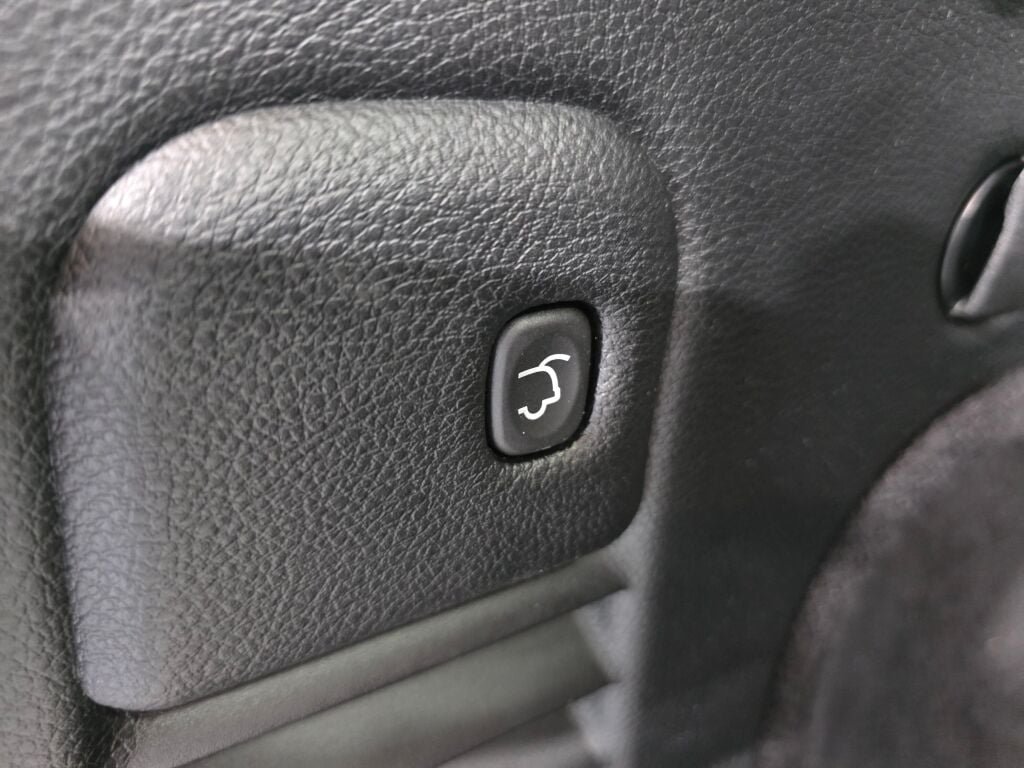Used 2019 Jeep Grand Cherokee High Altitude AWD/4WD image 21