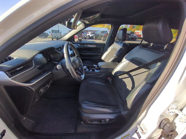 Used 2022 Jeep Grand Cherokee L Laredo AWD/4WD image 25