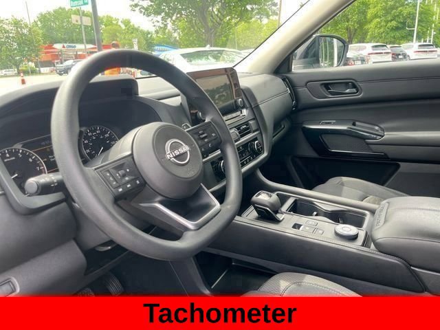 Used 2025 Nissan Pathfinder S AWD/4WD image 56