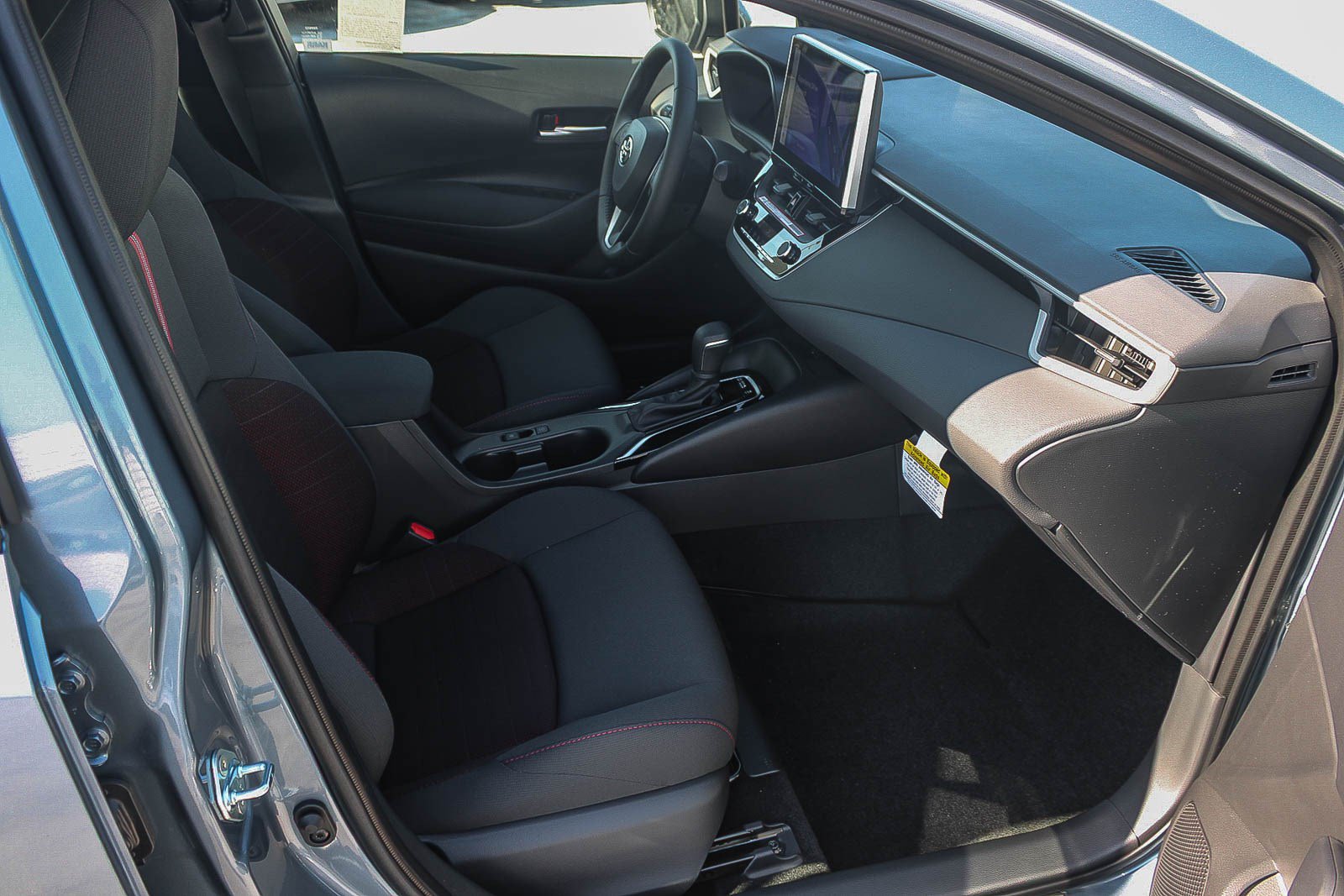 New 2026 Toyota Corolla SE FWD image 19