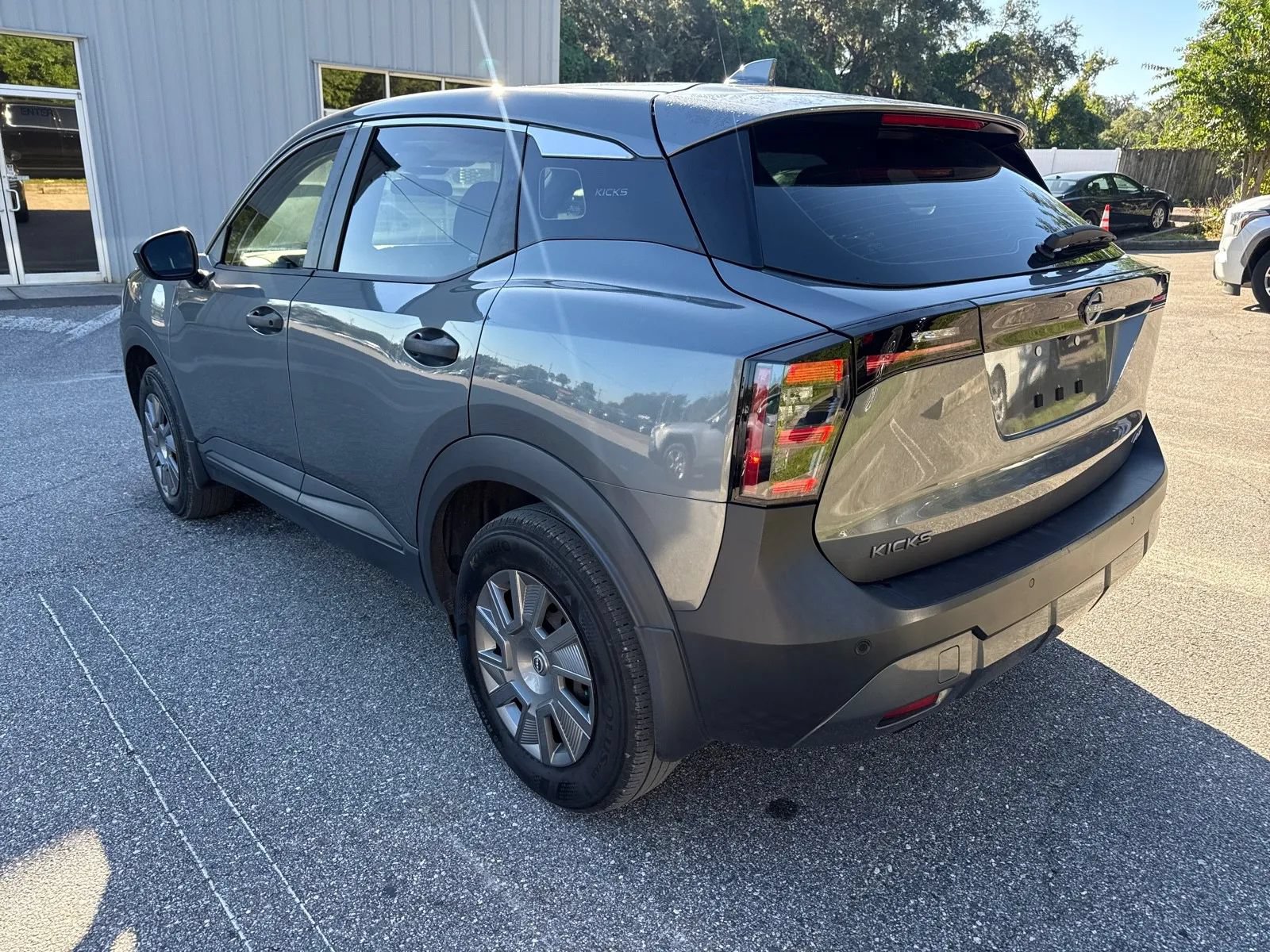 Used 2025 Nissan Kicks S AWD/4WD image 11