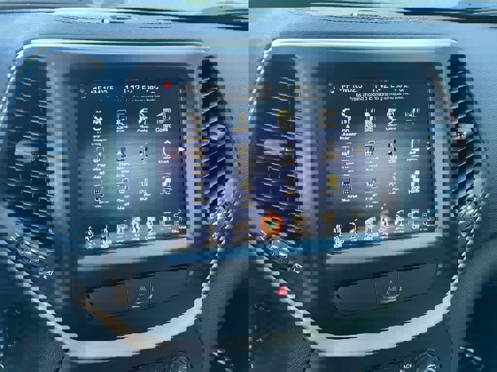 Used 2016 Jeep Cherokee Latitude w/ Cold Weather Group image 29