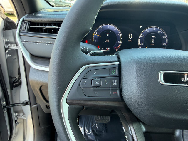 New 2026 Jeep Grand Cherokee Altitude AWD/4WD image 18