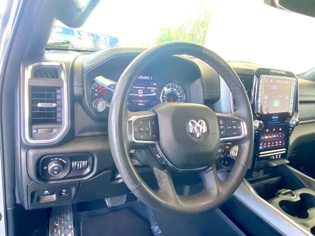 Used 2025 RAM 1500 Laramie AWD/4WD image 12
