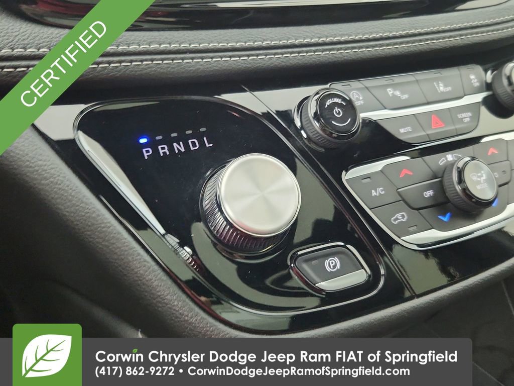 Certified 2025 Chrysler Pacifica Limited image 29