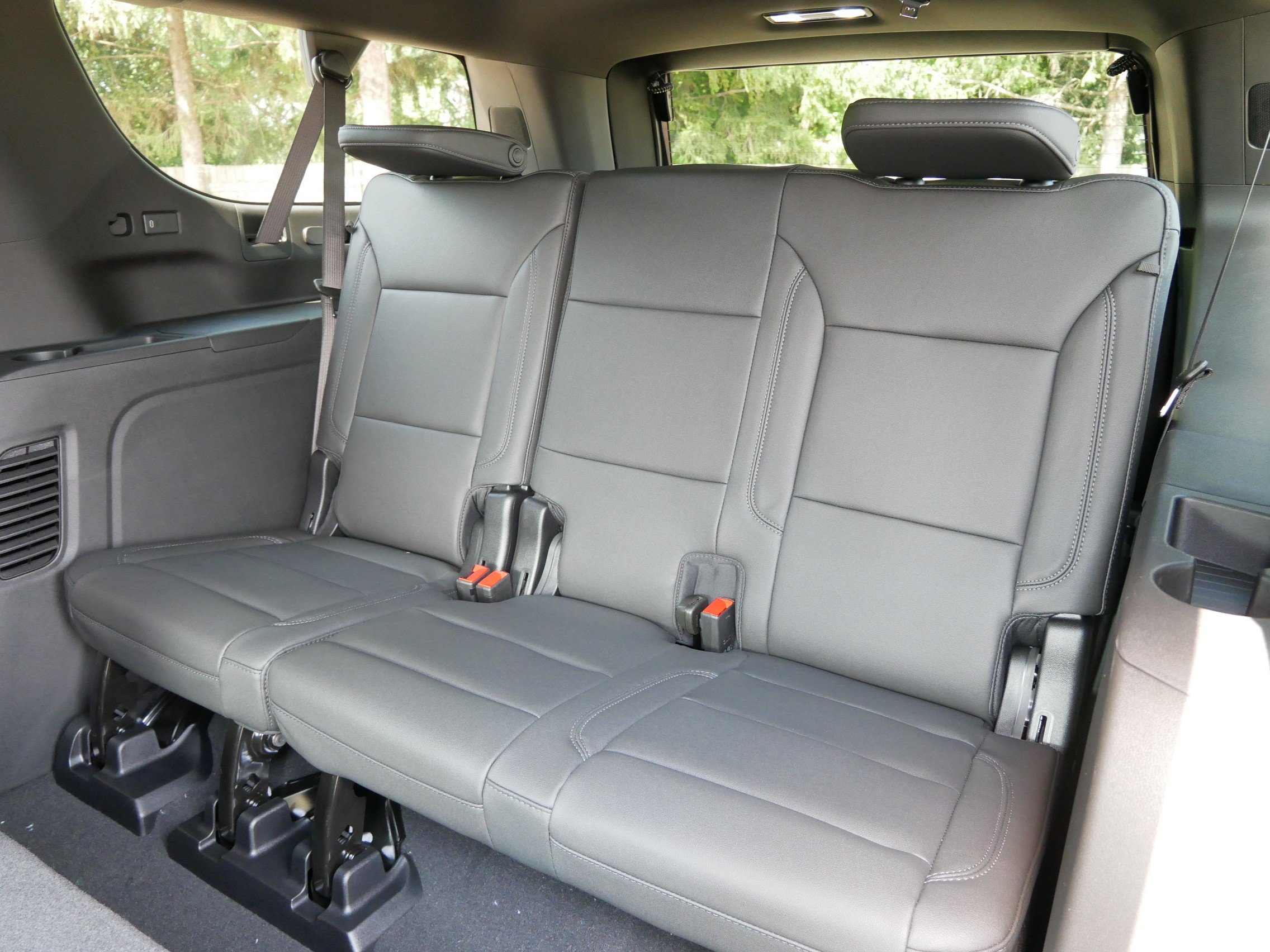 New 2026 Chevrolet Suburban LT w/ Comfort Package AWD/4WD image 10