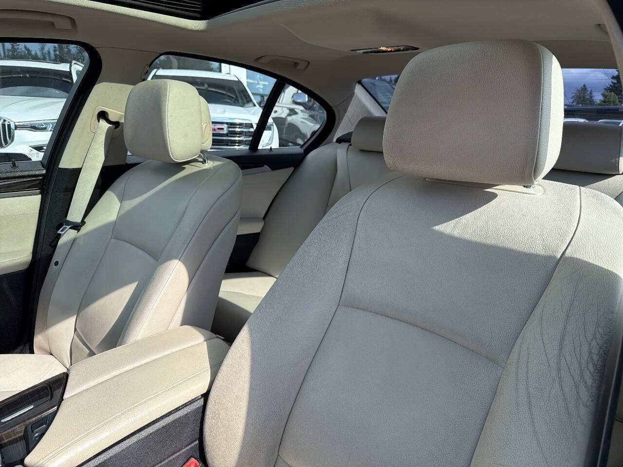 Used 2012 BMW 528i Sedan RWD image 34