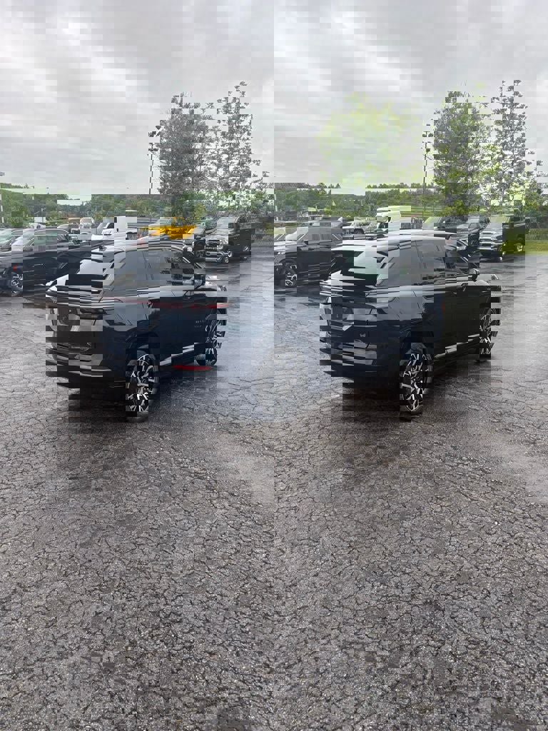 New 2025 Jeep Wagoneer S Limited image 5