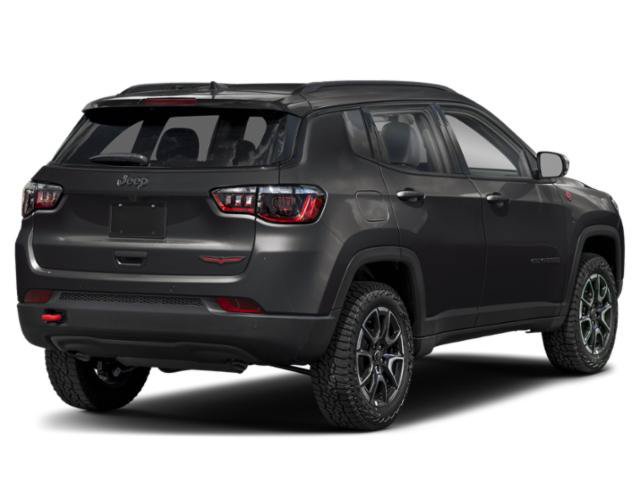 Used 2025 Jeep Compass Trailhawk w/ Trailhawk Elite Group AWD/4WD image 2
