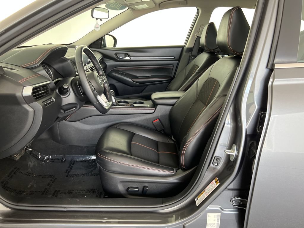 Used 2021 Nissan Altima 2.5 SR FWD image 11