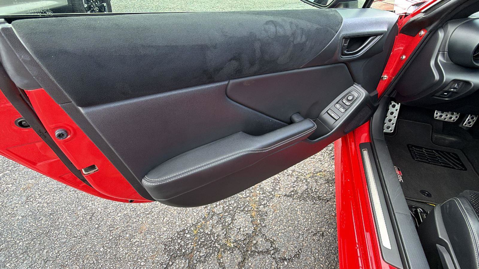 Used 2022 Toyota GR86 Premium RWD image 10