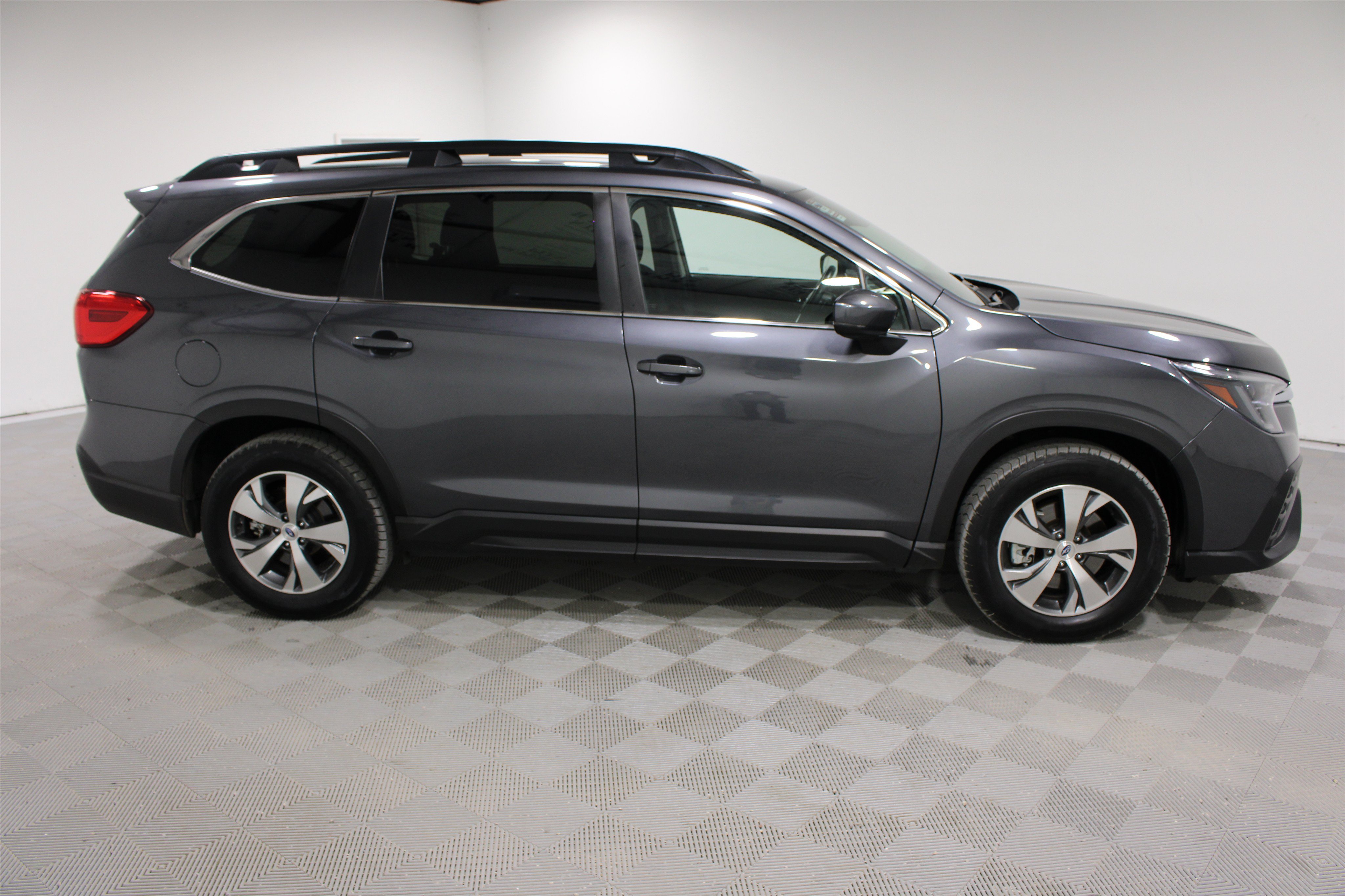 Used 2024 Subaru Ascent Premium w/ Convenience Package AWD/4WD image 28