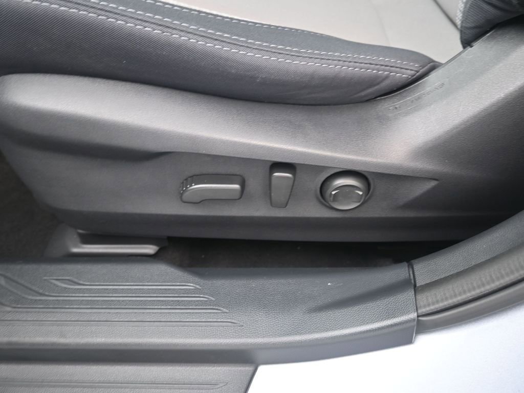 Used 2024 Subaru Outback Premium image 14