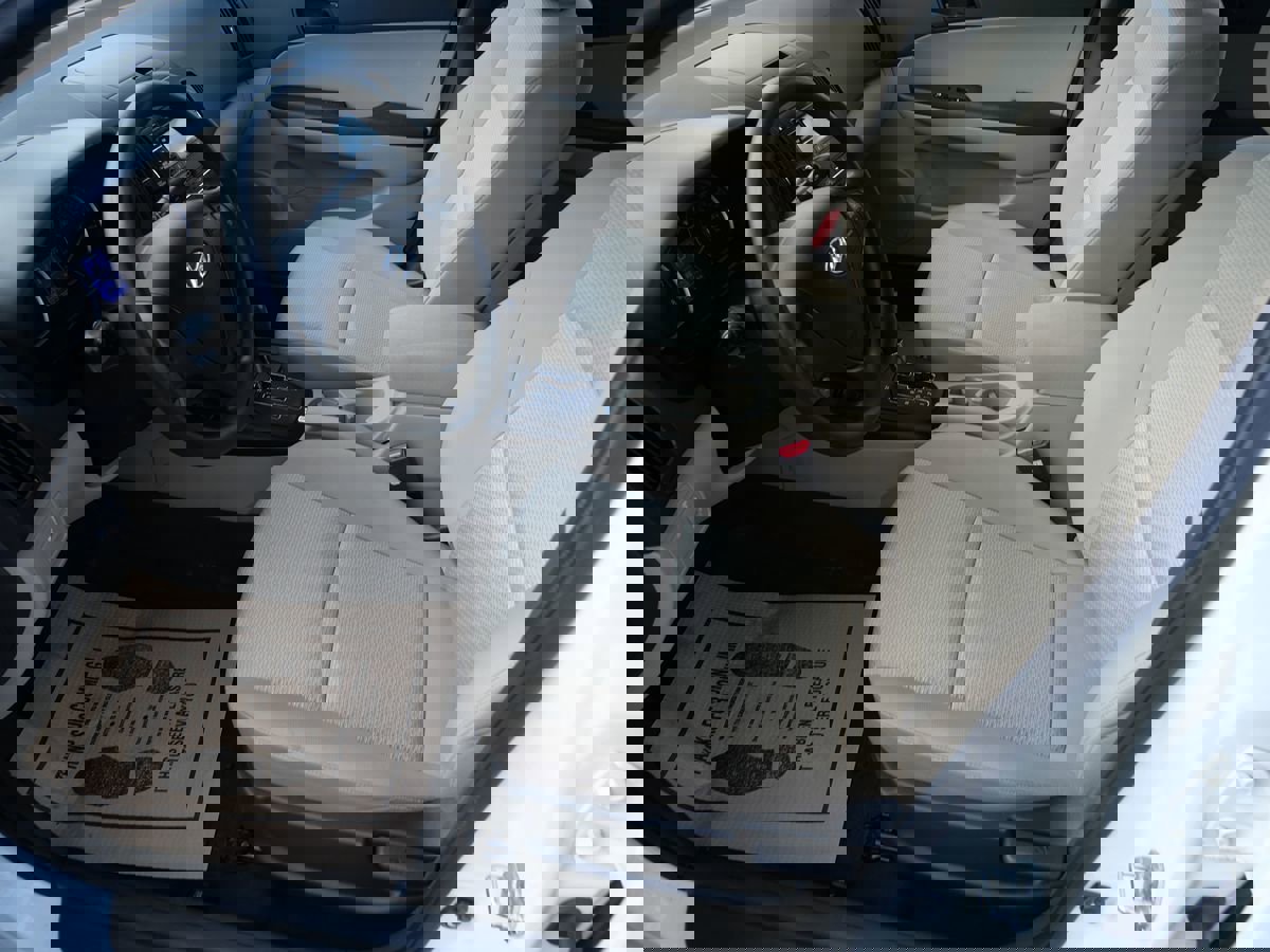 Used 2012 Hyundai Elantra GLS image 10