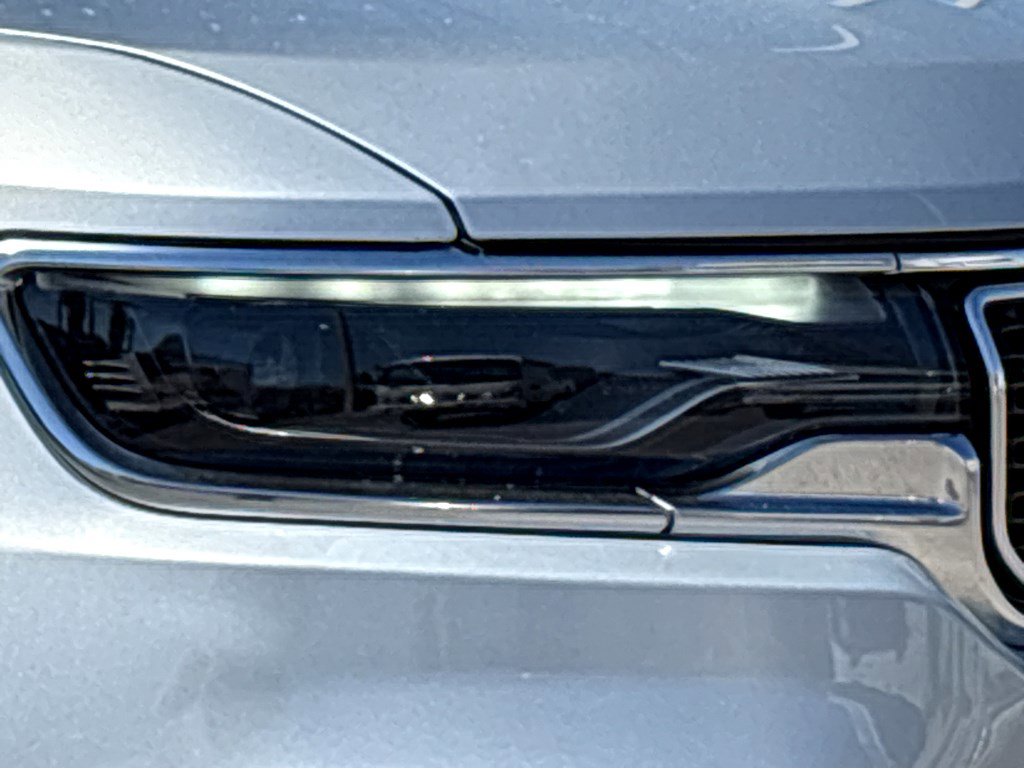 Used 2024 Jeep Wagoneer w/ Premium Group I image 23