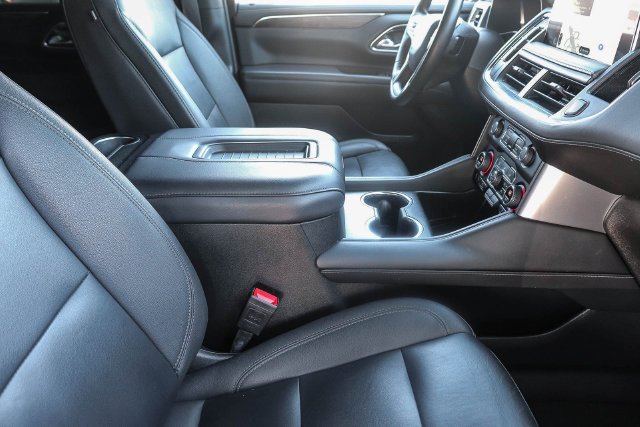 Used 2024 Chevrolet Tahoe LT w/ Luxury Package RWD image 17