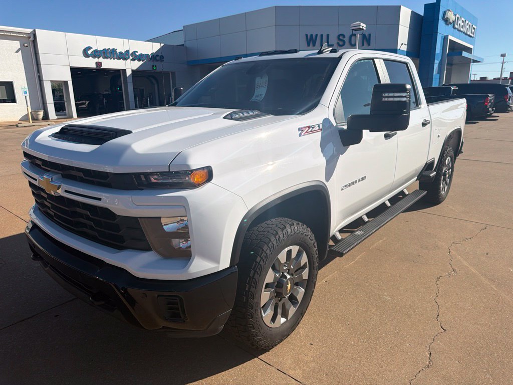 Used 2025 Chevrolet Silverado 2500 Custom w/ Custom Value Package AWD/4WD image 9