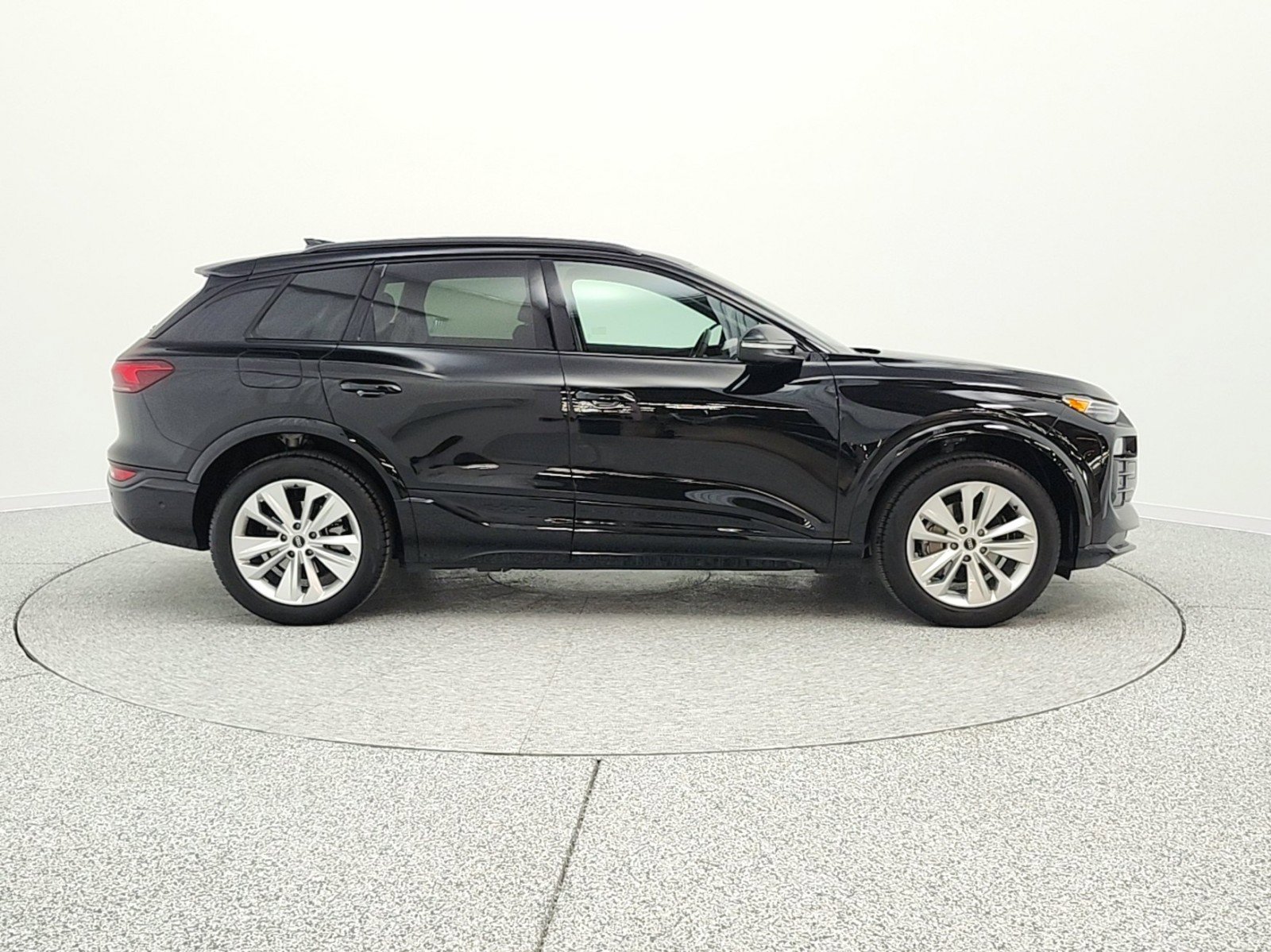 Used 2025 Audi Q6 e-tron Premium Plus w/ Premium Plus image 4