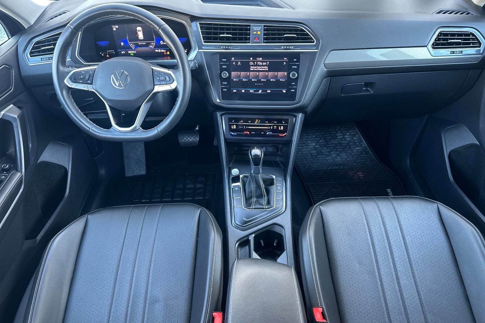 Used 2022 Volkswagen Tiguan SE image 14