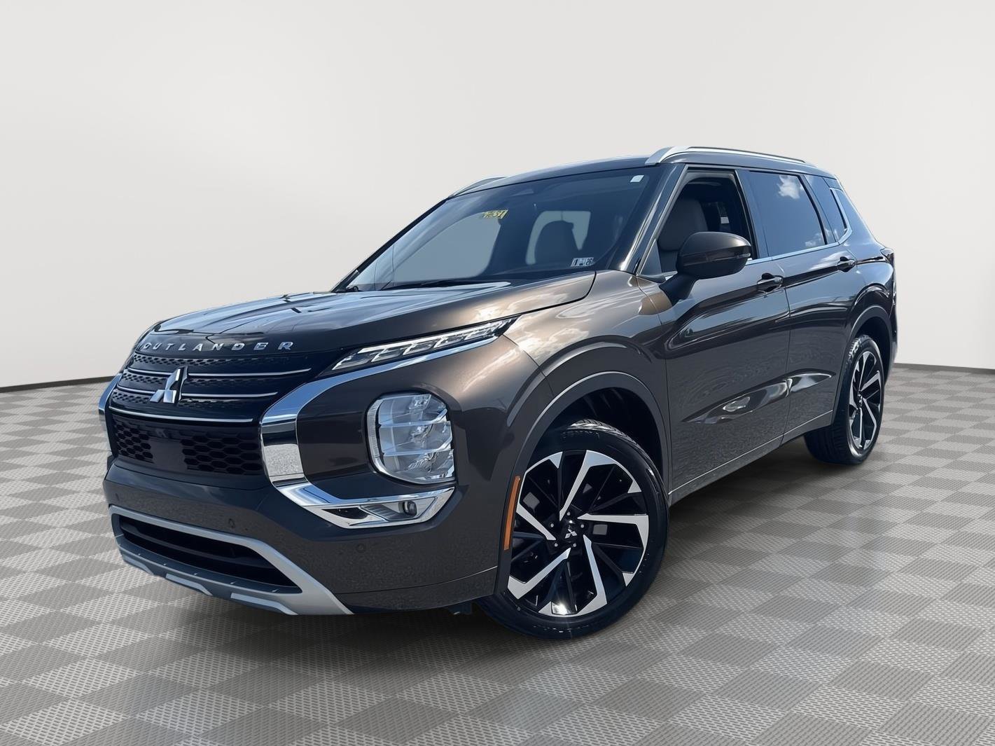 Used 2022 Mitsubishi Outlander SEL image 3