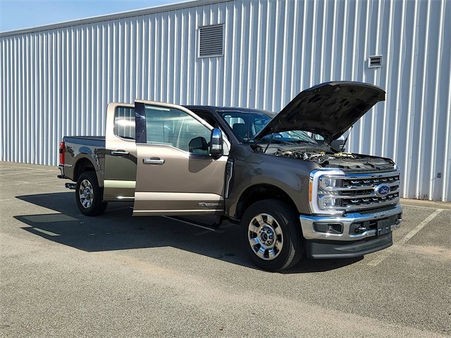 Used 2023 Ford F250 Lariat w/ Lariat Ultimate Package image 9