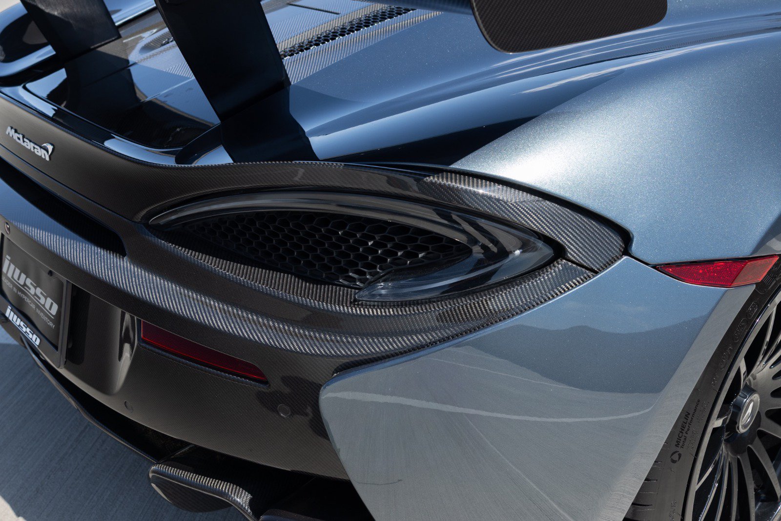 Used 2020 McLaren 620R RWD image 38