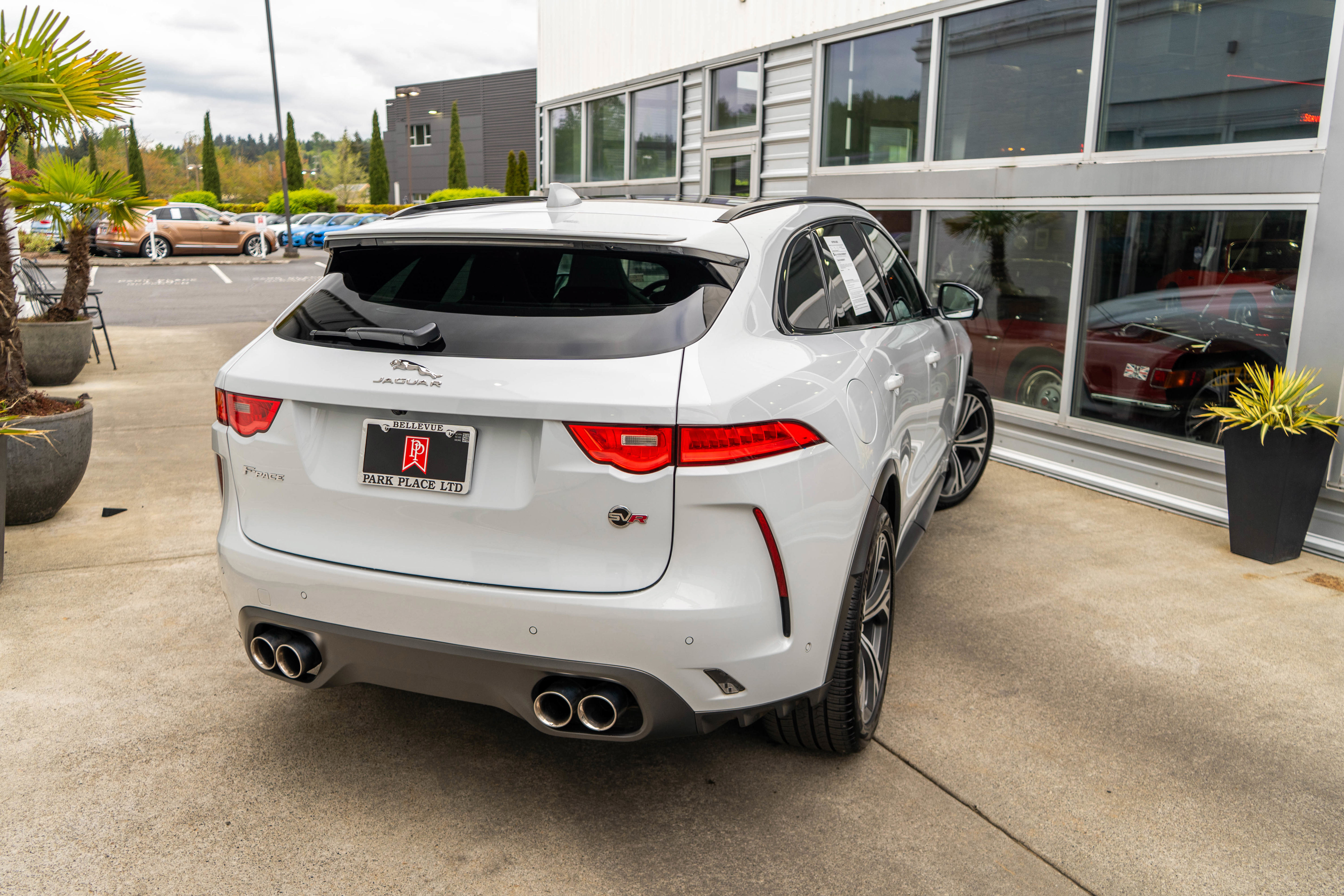 Used 2019 Jaguar F-PACE SVR AWD/4WD image 6