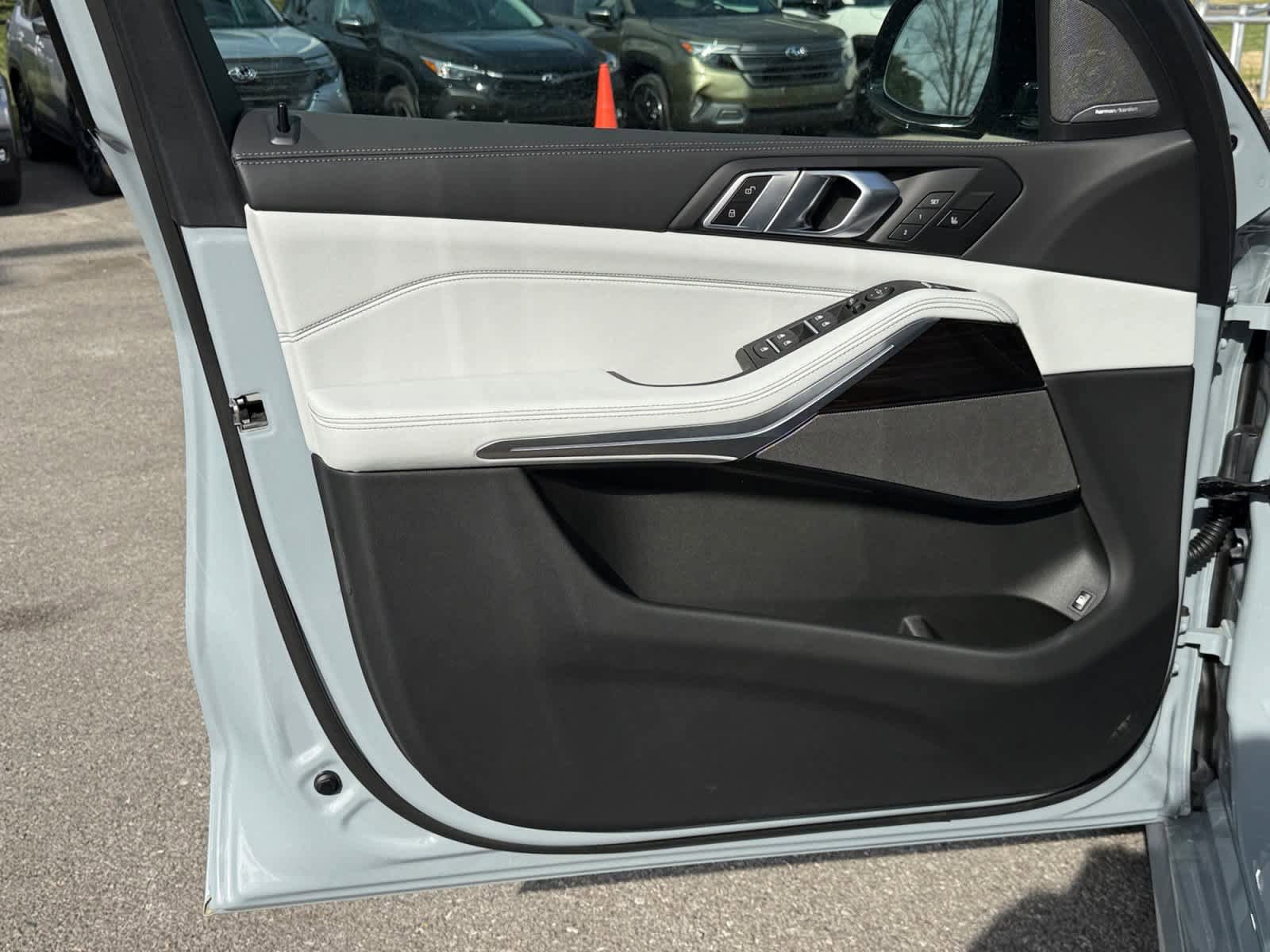 New 2026 BMW X5 xDrive50e w/ M Sport Package image 16