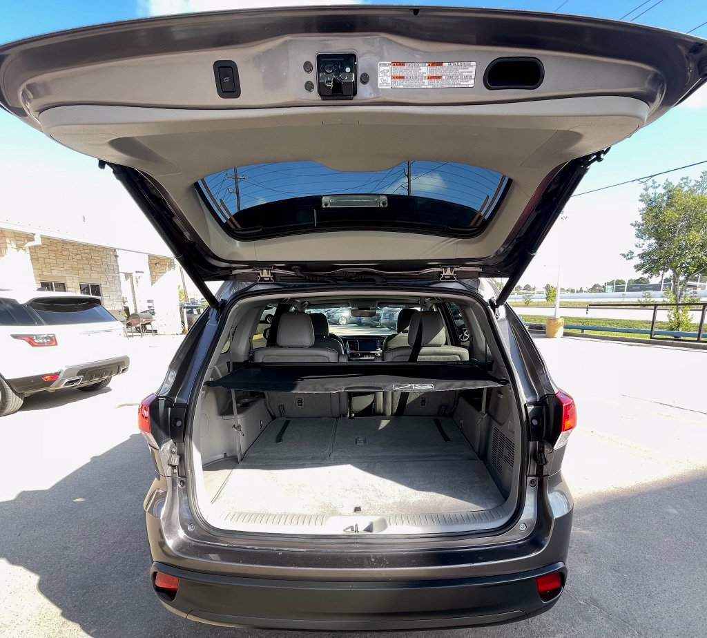 Used 2017 Toyota Highlander XLE FWD image 9