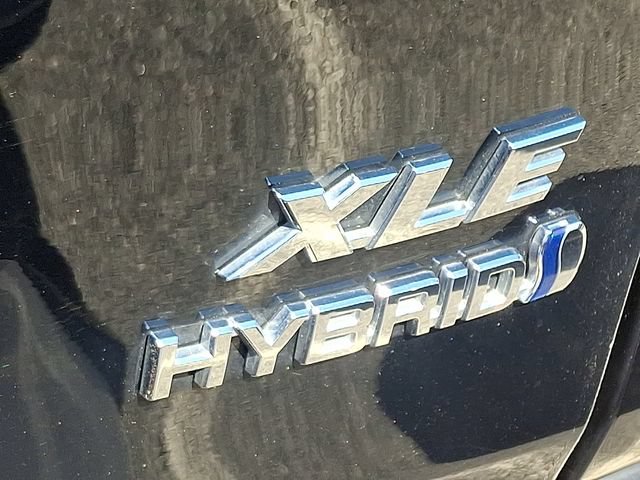 Certified 2022 Toyota RAV4 XLE Premium AWD/4WD image 12