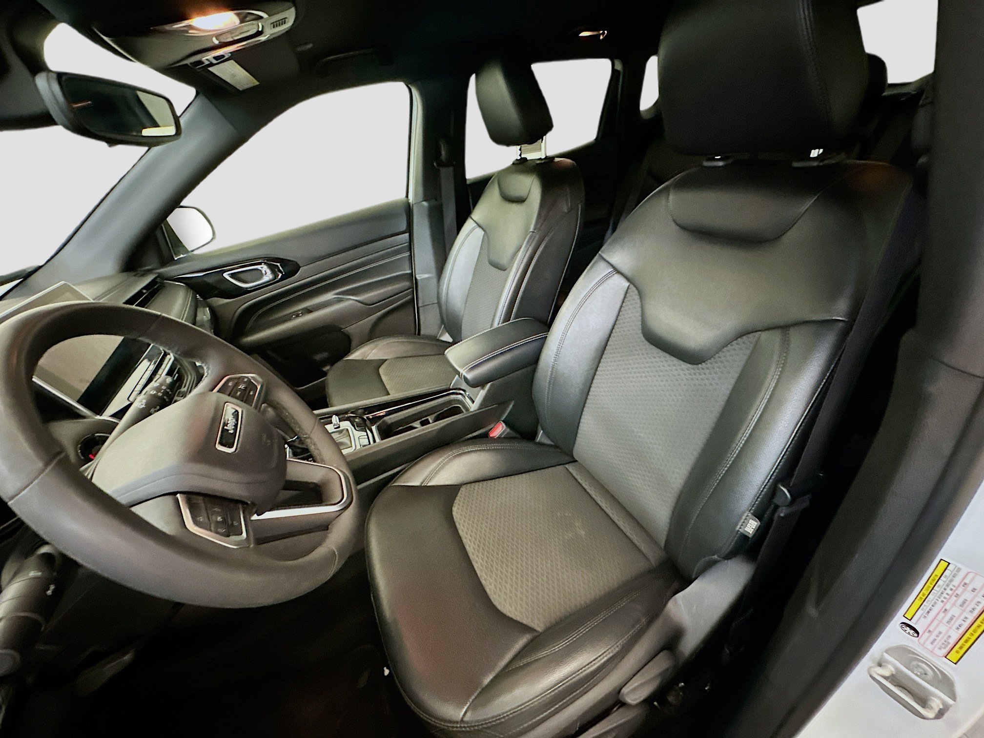 Used 2022 Jeep Compass Altitude image 13