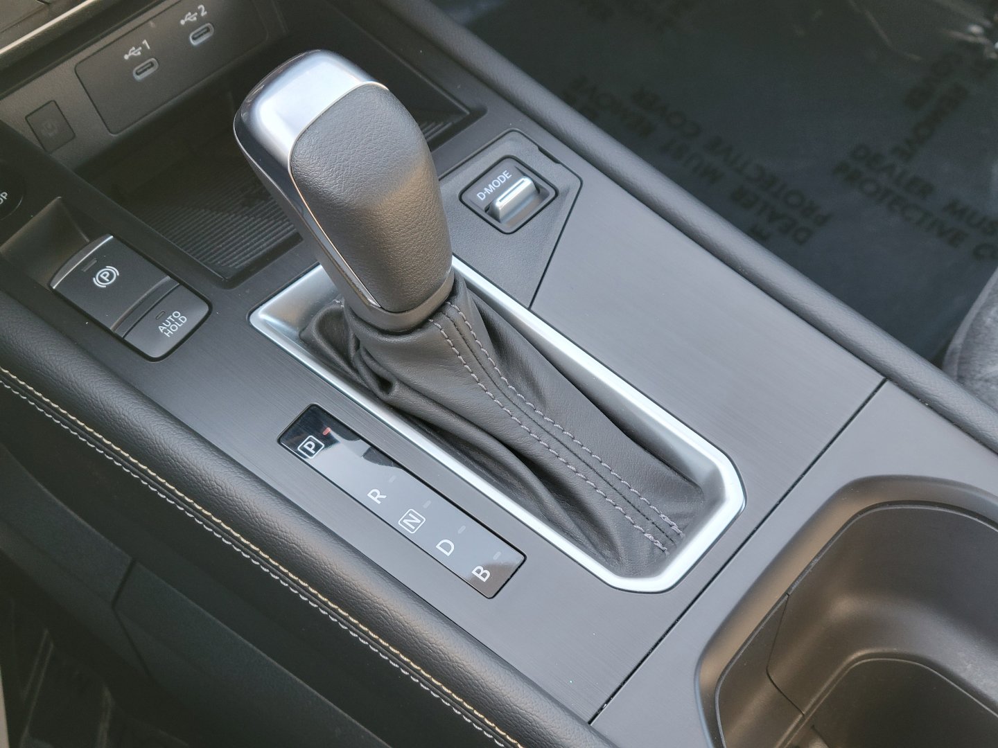 Certified 2025 Nissan Kicks SV AWD/4WD image 28