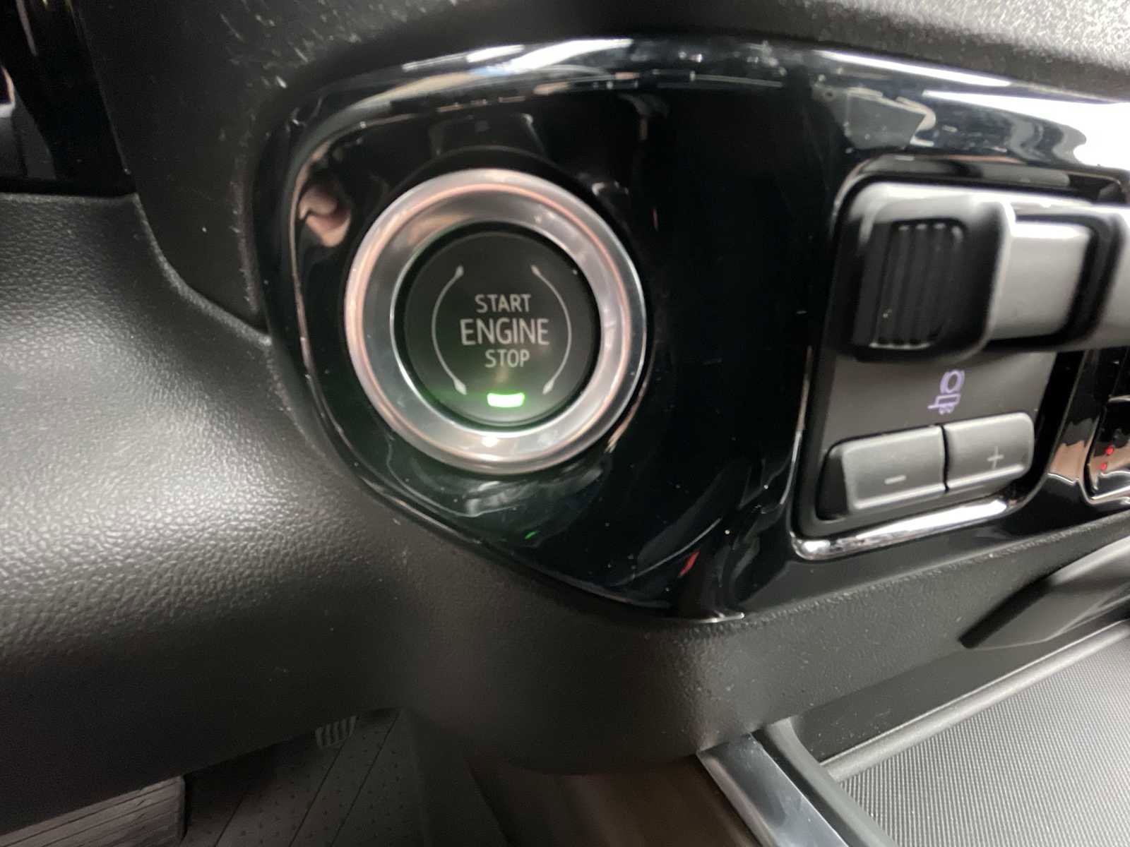 Certified 2024 Chevrolet Silverado 2500 High Country w/ High Country Premium Package image 16