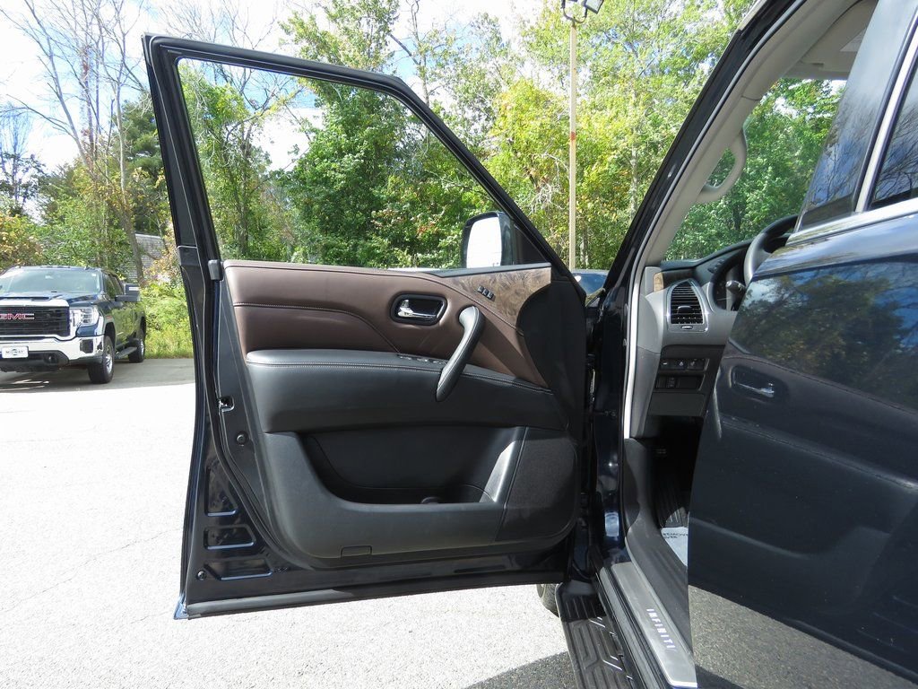 Used 2024 INFINITI QX80 Premium Select w/ Cargo Package image 10