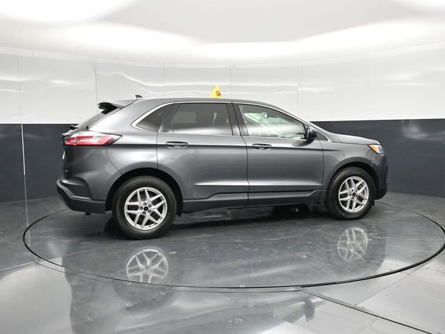 Used 2024 Ford Edge SEL AWD/4WD image 2