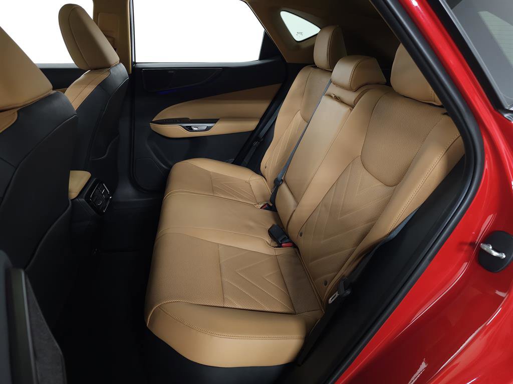 Used 2025 Lexus NX 300h AWD w/ Luxury Package image 35