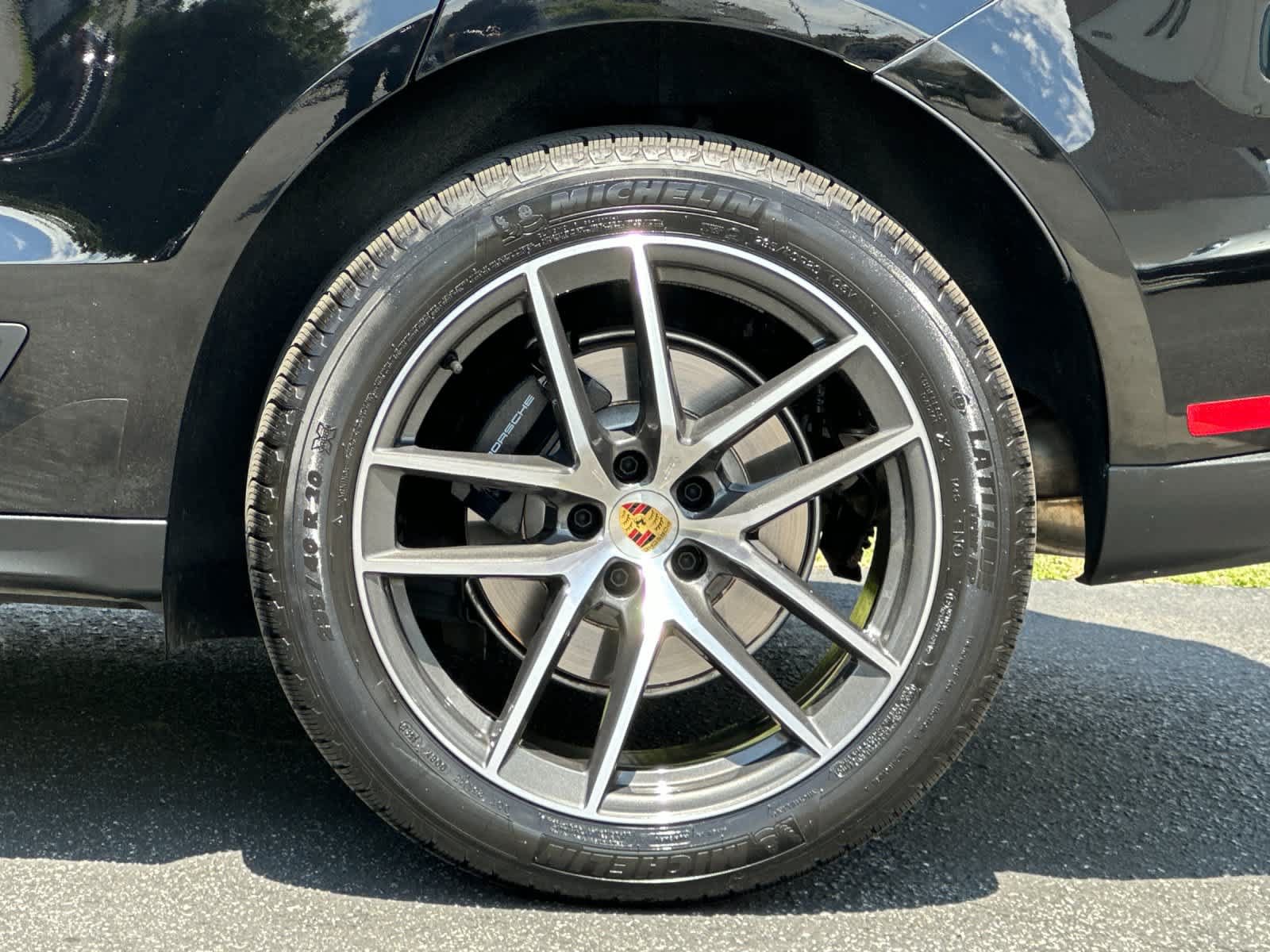 Certified 2026 Porsche Macan AWD/4WD image 31