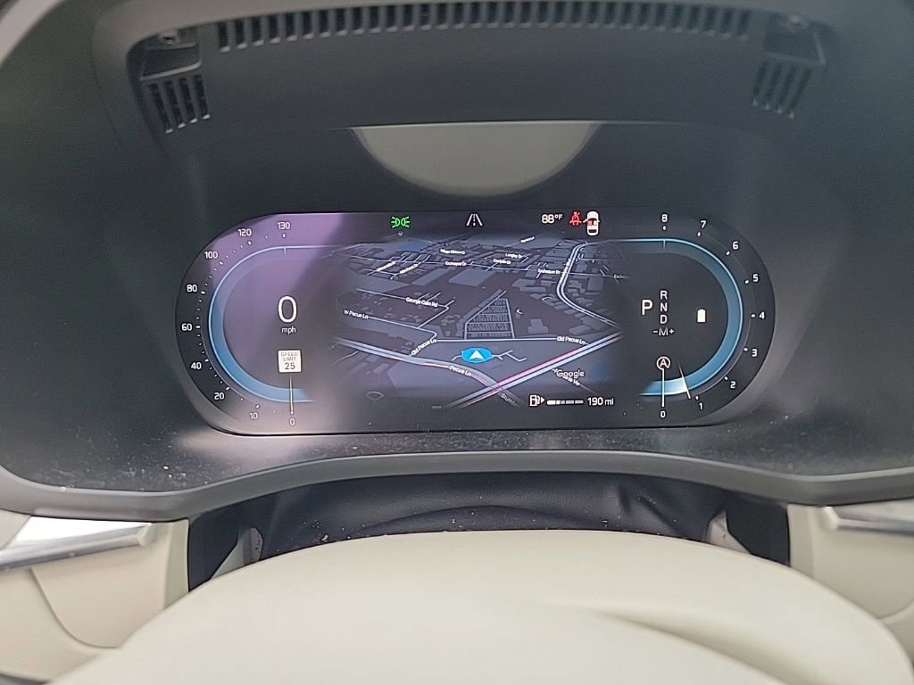 Used 2023 Volvo XC60 B5 Plus w/ Climate Package image 11