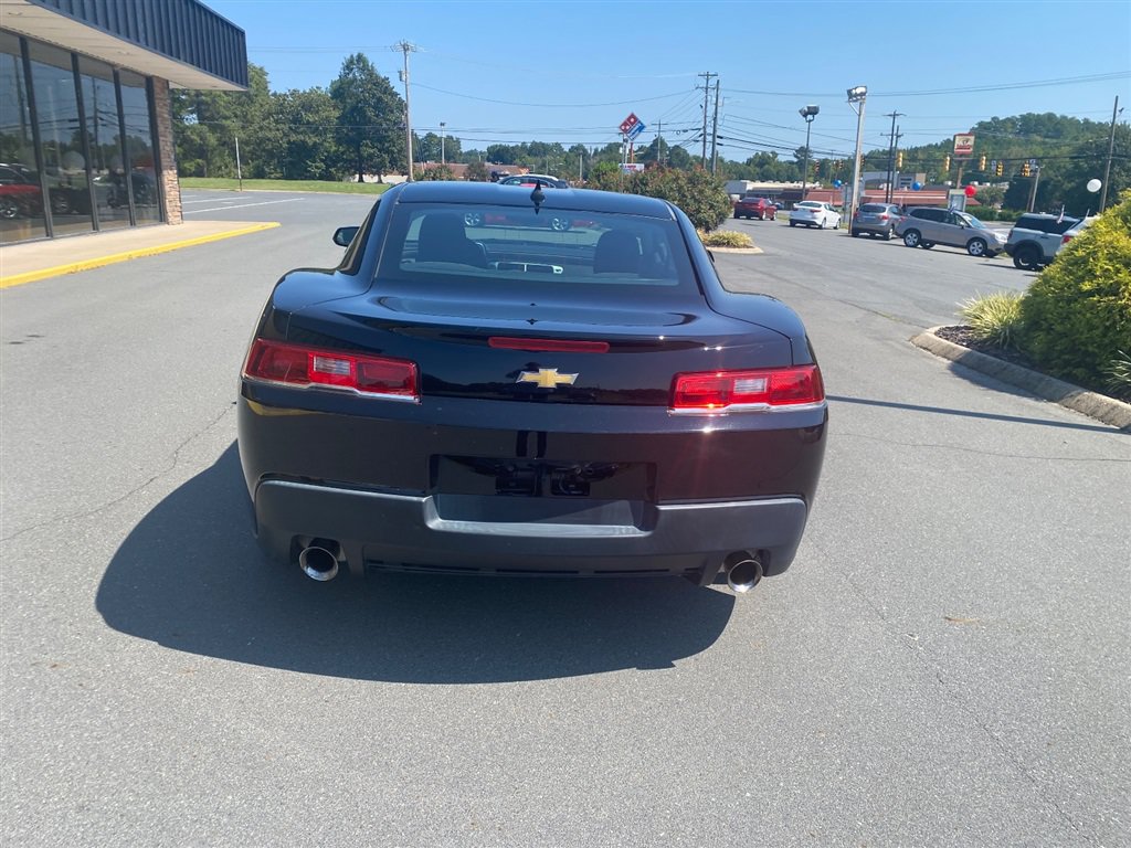 Used 2015 Chevrolet Camaro LS RWD image 7