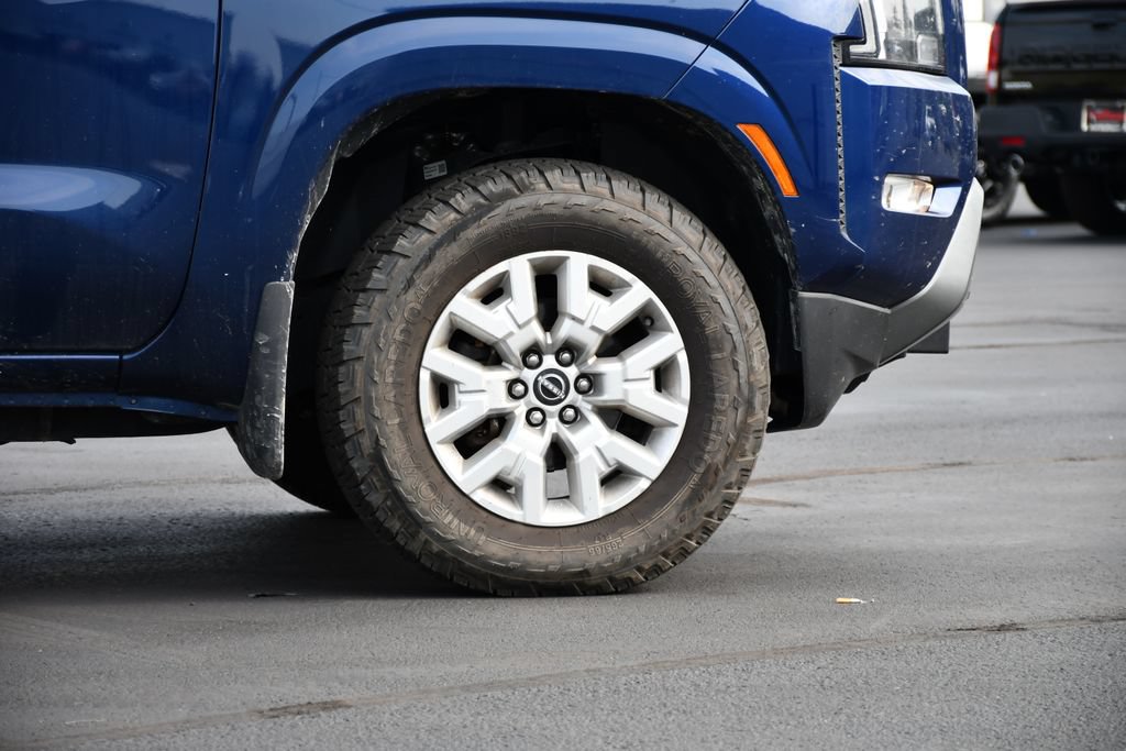 Used 2022 Nissan Frontier SV AWD/4WD image 9