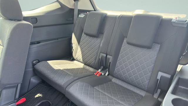Used 2018 Volkswagen Atlas Launch Edition FWD image 20