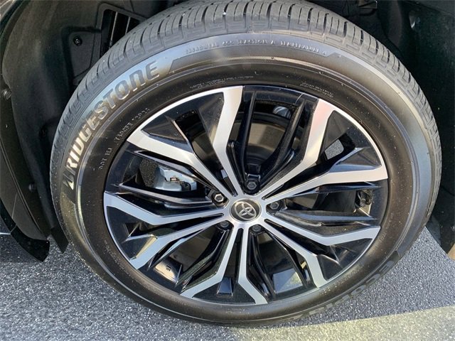 Used 2025 Toyota Crown Signia image 34