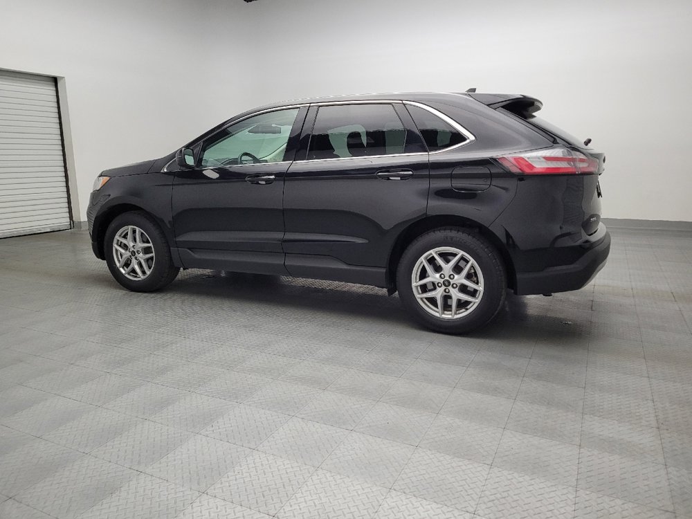 Used 2024 Ford Edge SEL image 3