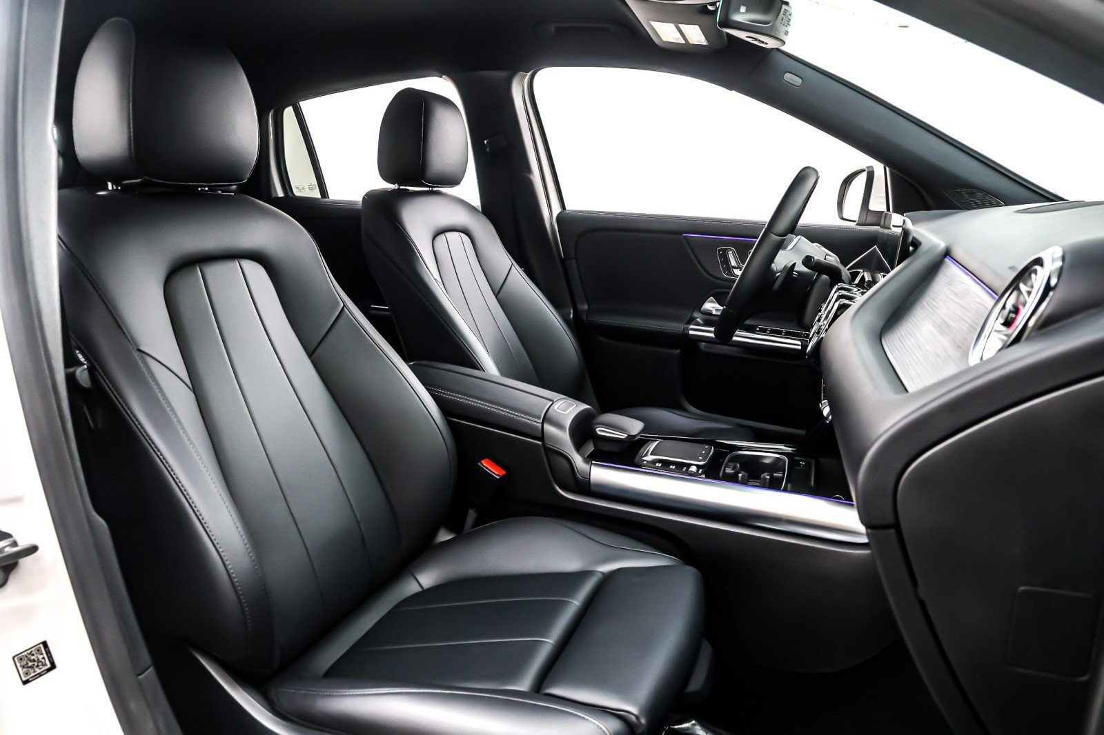 Certified 2023 Mercedes-Benz GLA 250 4MATIC w/ Premium Package image 7